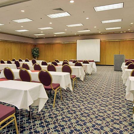 Ramada By Wyndham Portland Airport Hotel Luaran gambar