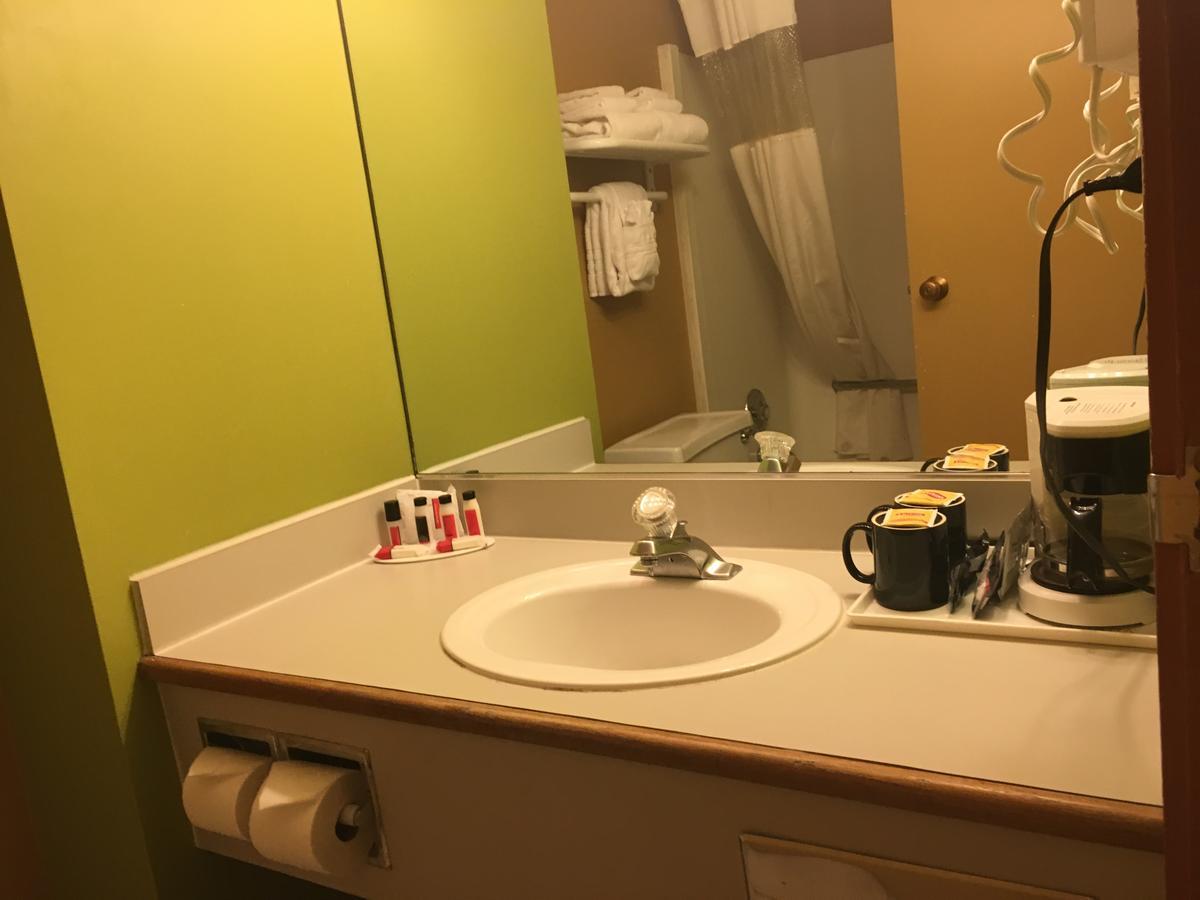 Ramada By Wyndham Portland Airport Hotel Luaran gambar