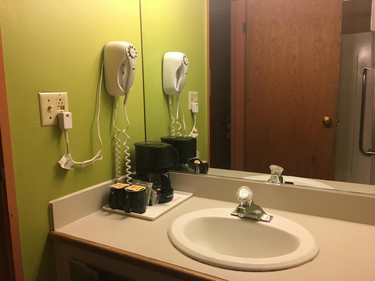Ramada By Wyndham Portland Airport Hotel Luaran gambar