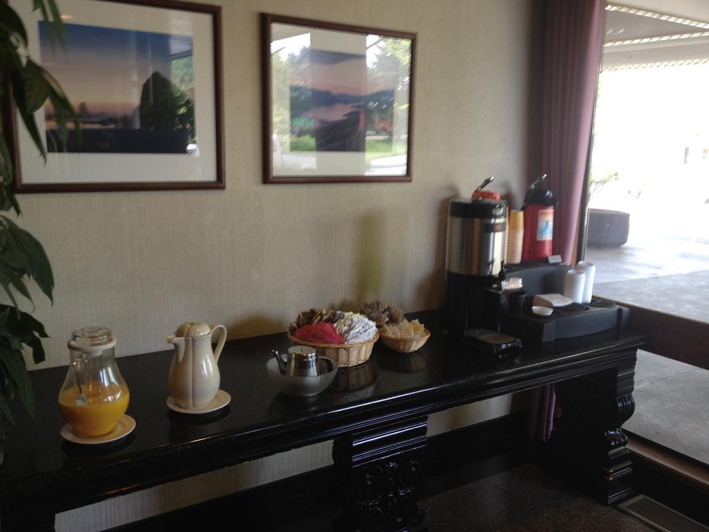 Ramada By Wyndham Portland Airport Hotel Luaran gambar